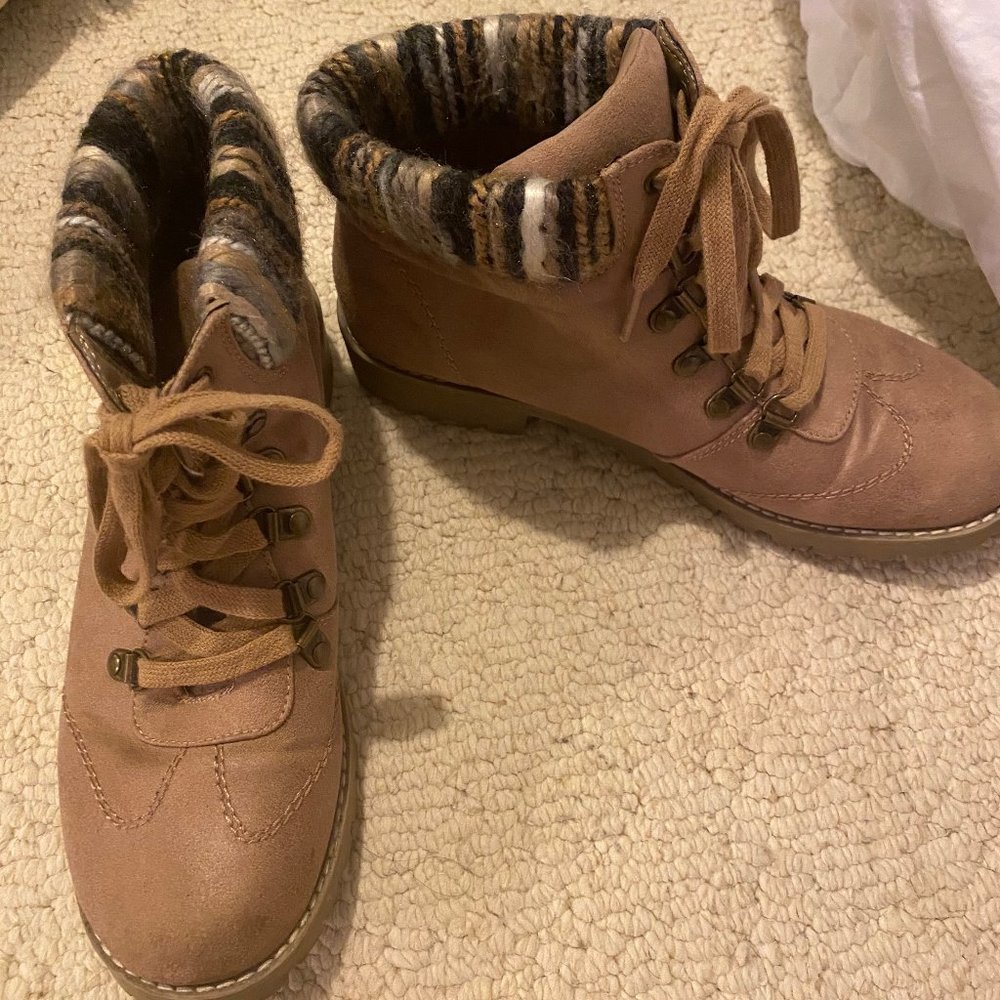 Cliffs by White Mountain Light Brown Boots